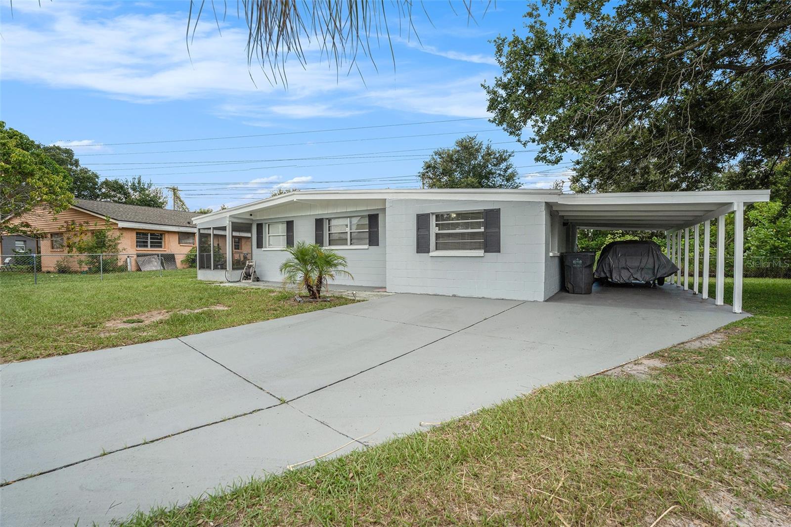 Image 5 of 39 For 2030 Windsor Way
