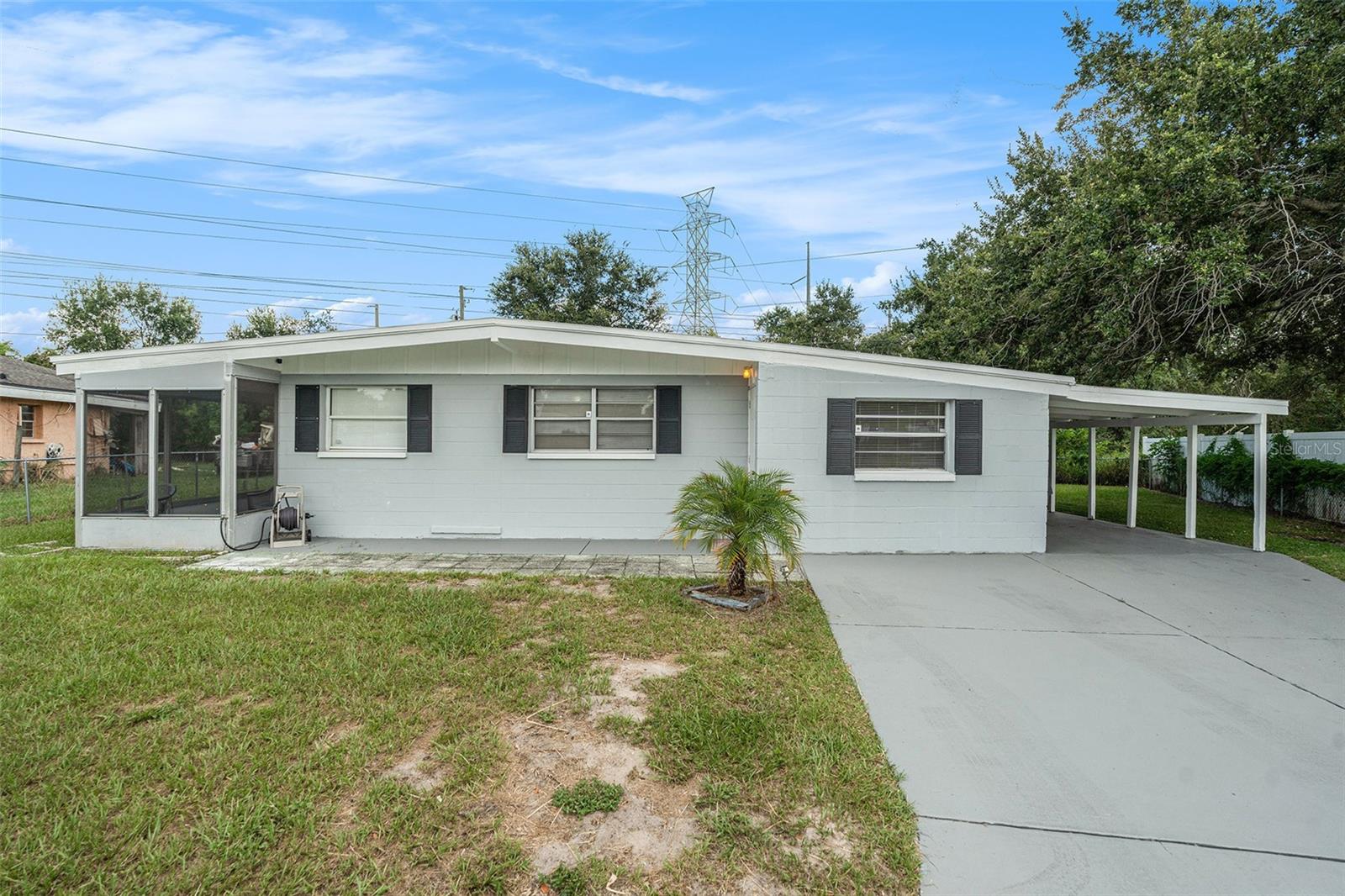 Image 6 of 39 For 2030 Windsor Way