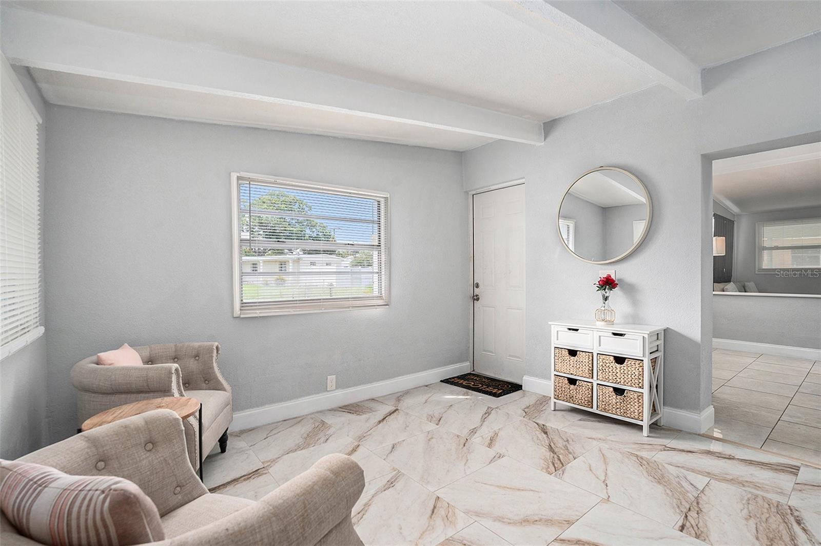 Image 7 of 39 For 2030 Windsor Way