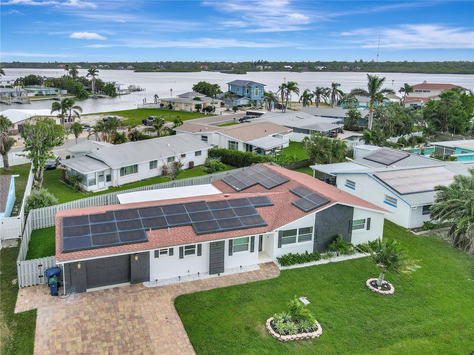 Details for 242 176th Avenue E, REDINGTON SHORES, FL 33708