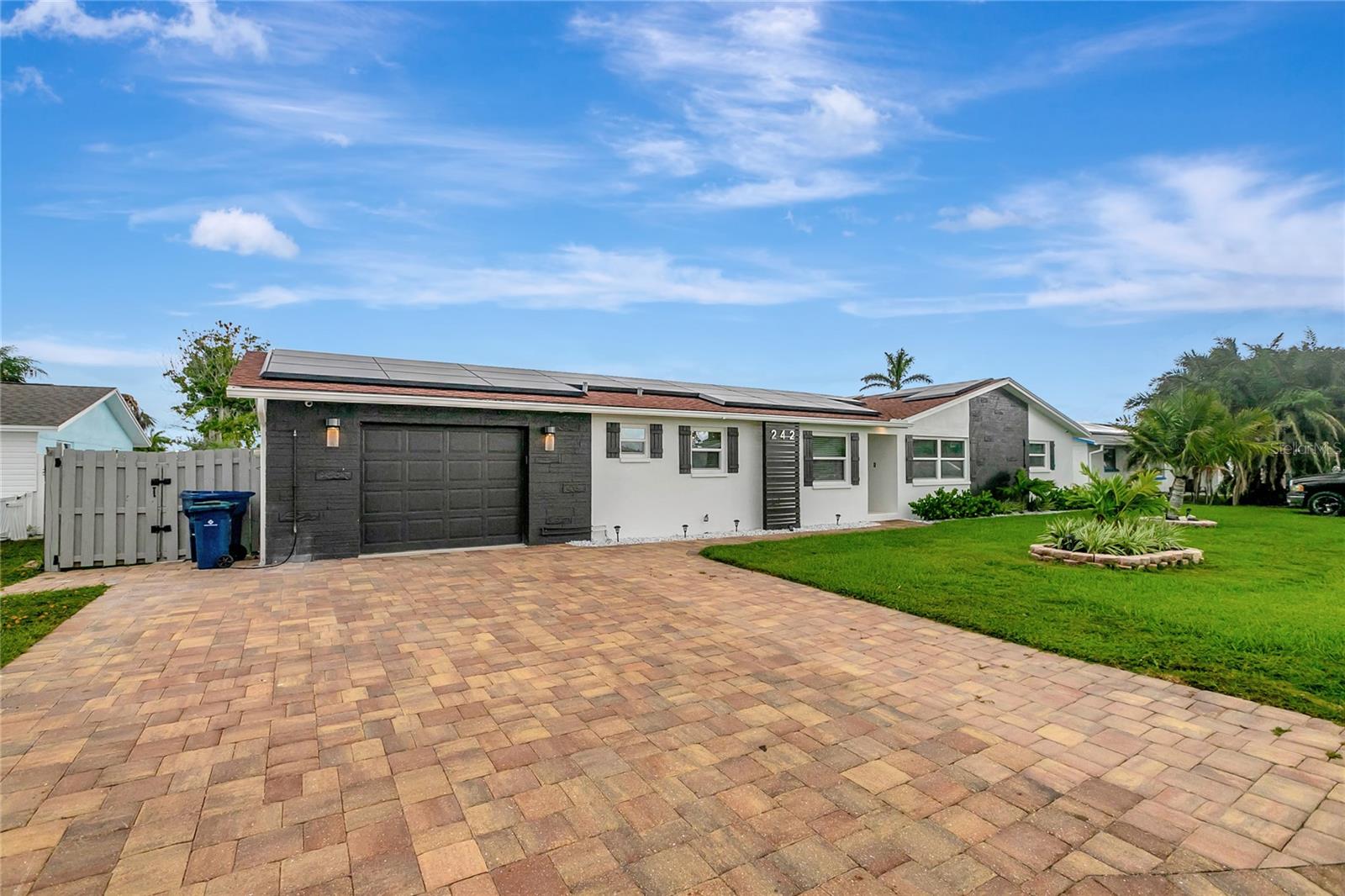 Image 3 of 25 For 242 176th Avenue E