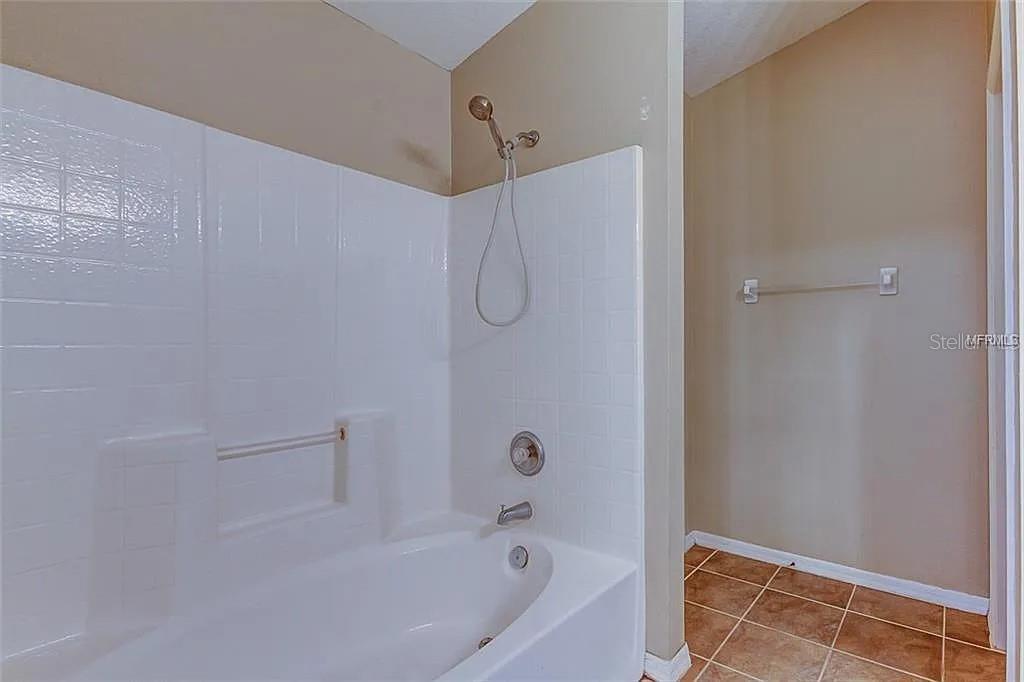 Image 18 of 25 For 7114 Hamilton Park Boulevard