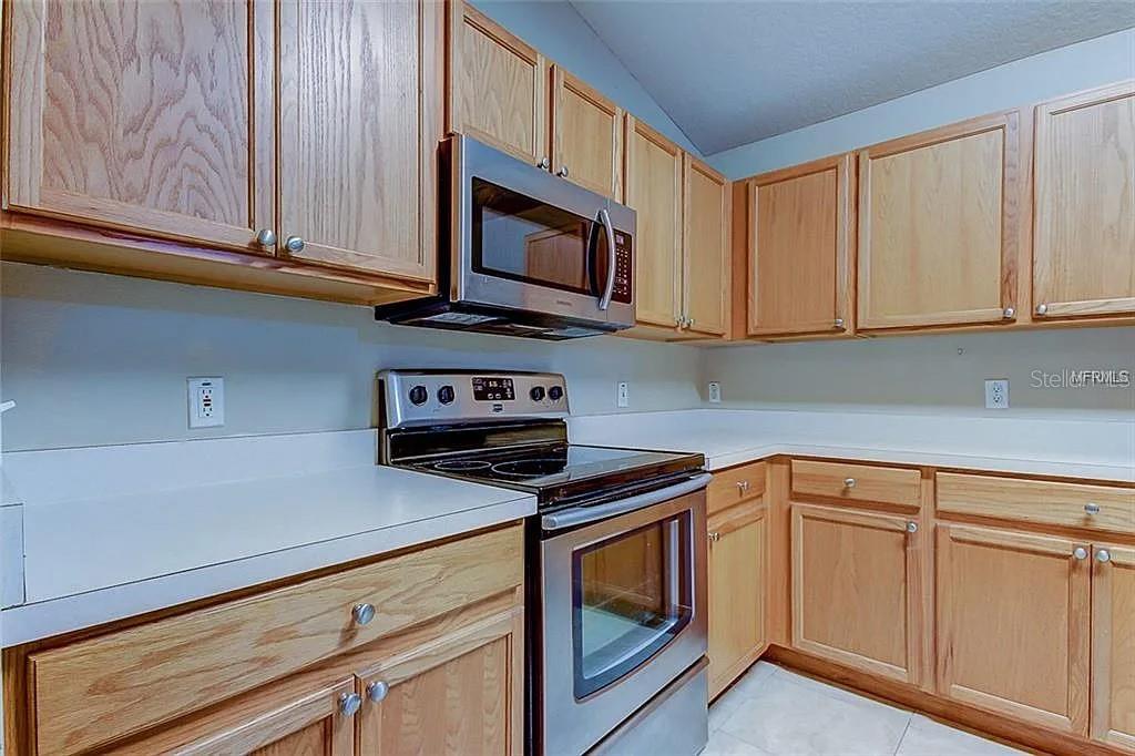 Image 9 of 25 For 7114 Hamilton Park Boulevard