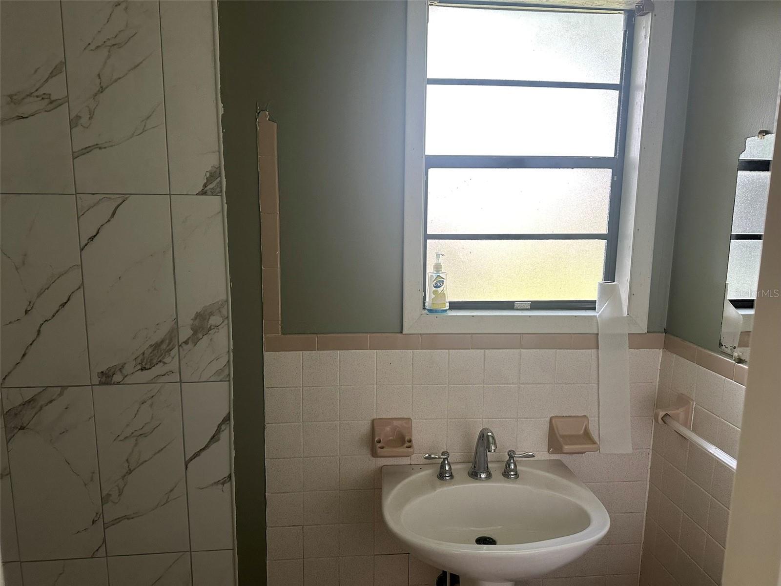 Image 12 of 22 For 212 Chestnut Road