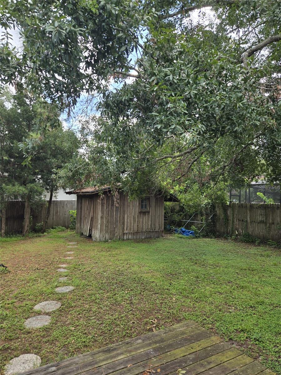 Image 10 of 11 For 11821 Vera Avenue