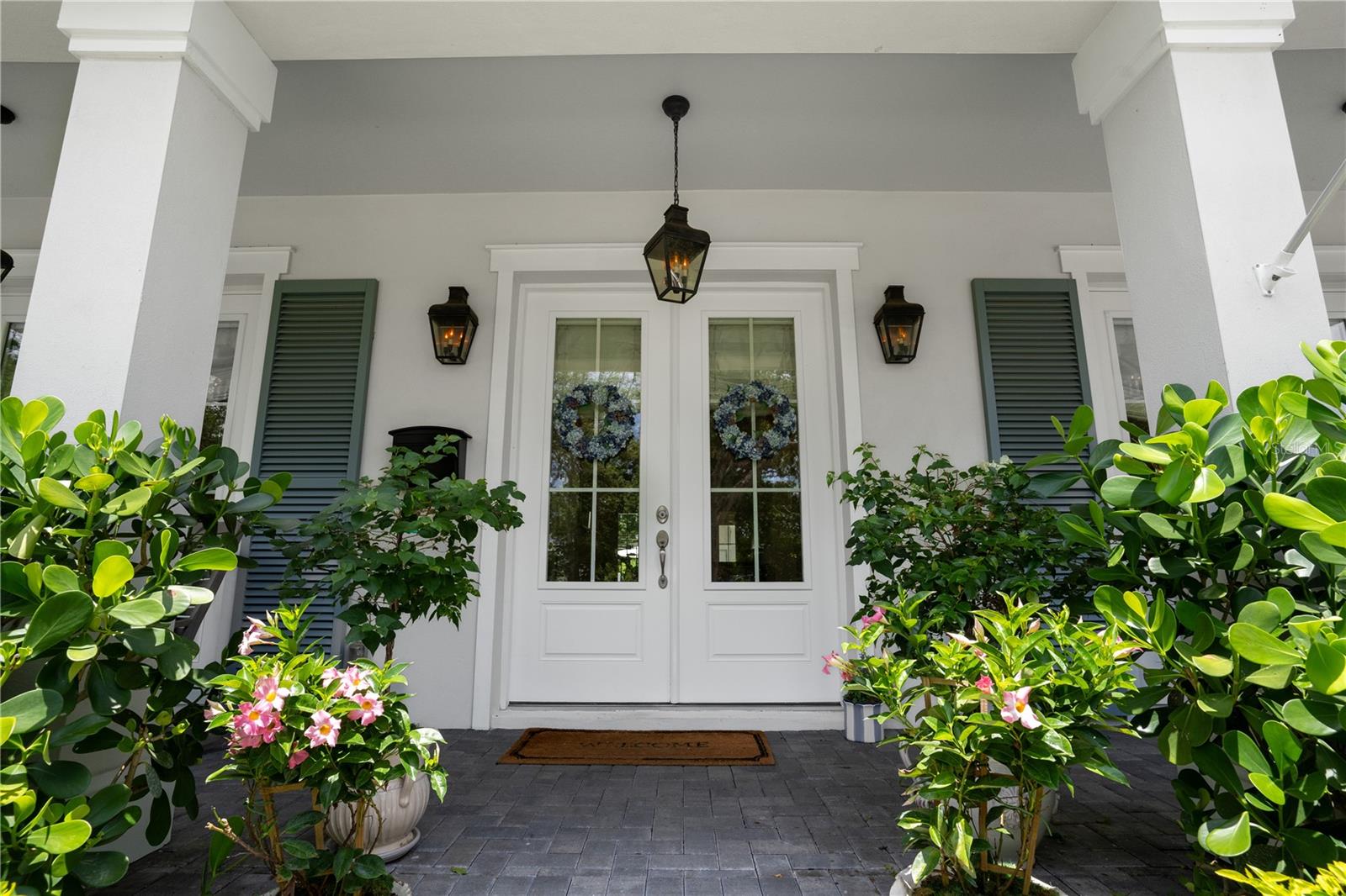 Image 4 of 65 For 605 25th Avenue N