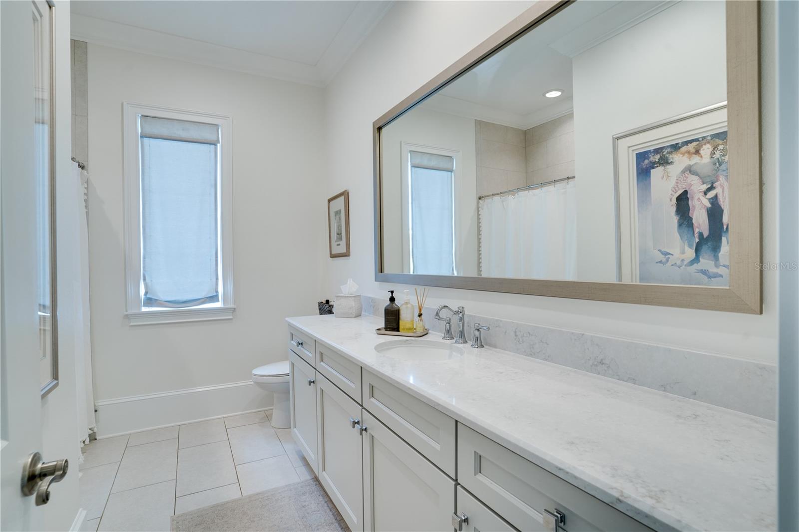 Image 42 of 65 For 605 25th Avenue N