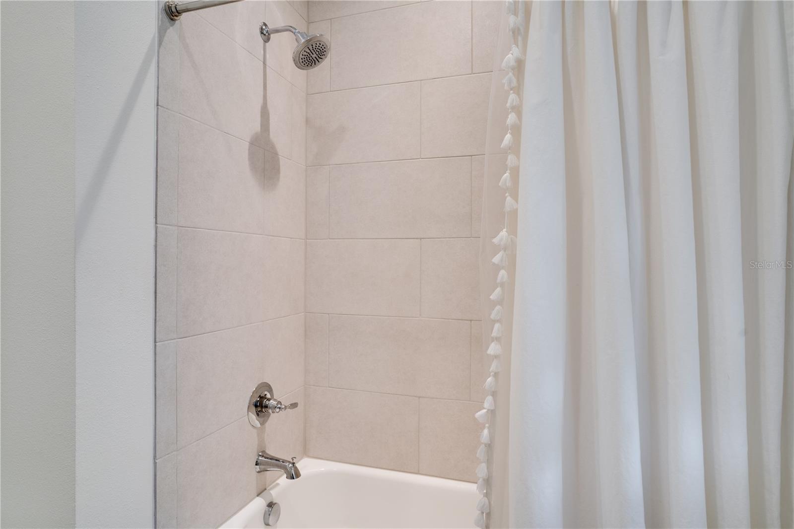 Image 43 of 65 For 605 25th Avenue N