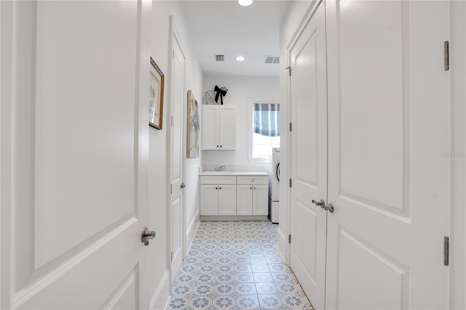 Image 45 of 65 For 605 25th Avenue N