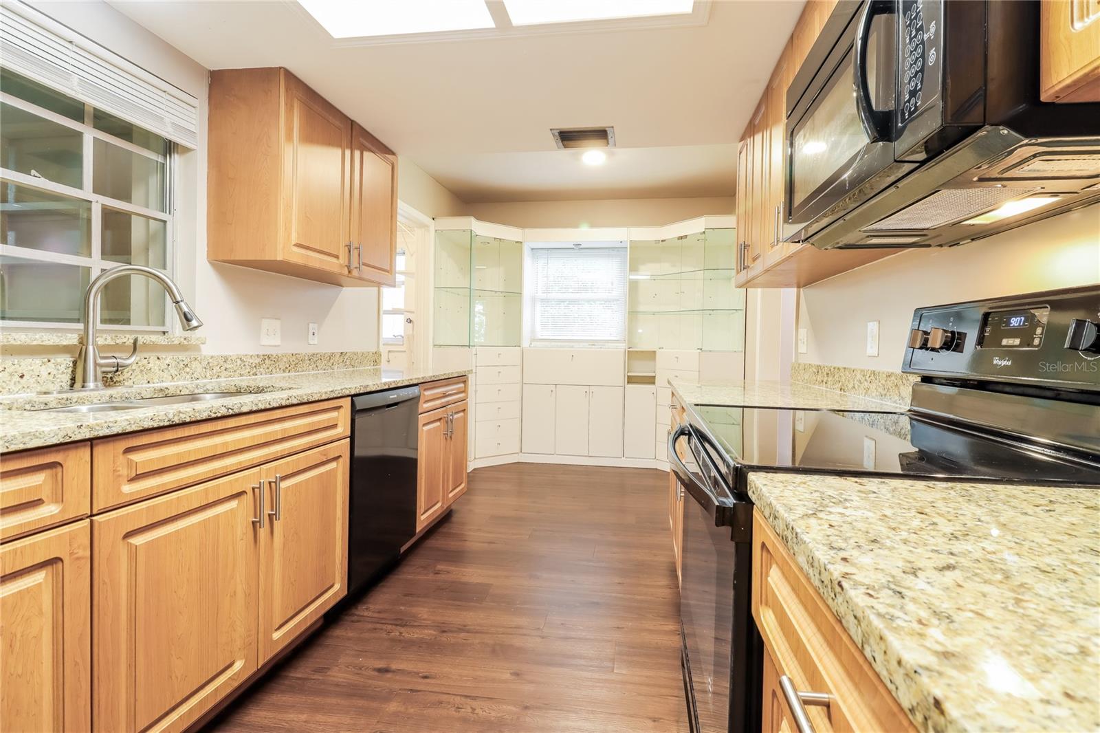 Image 9 of 20 For 14706 Carnation Drive