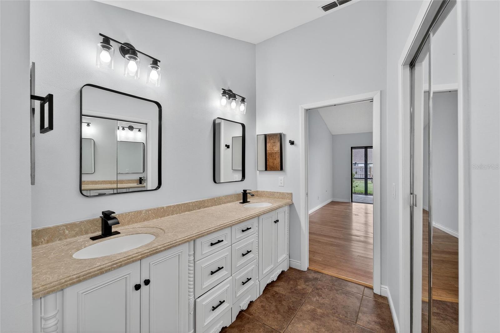 Image 18 of 43 For 3225 Pine Club Drive