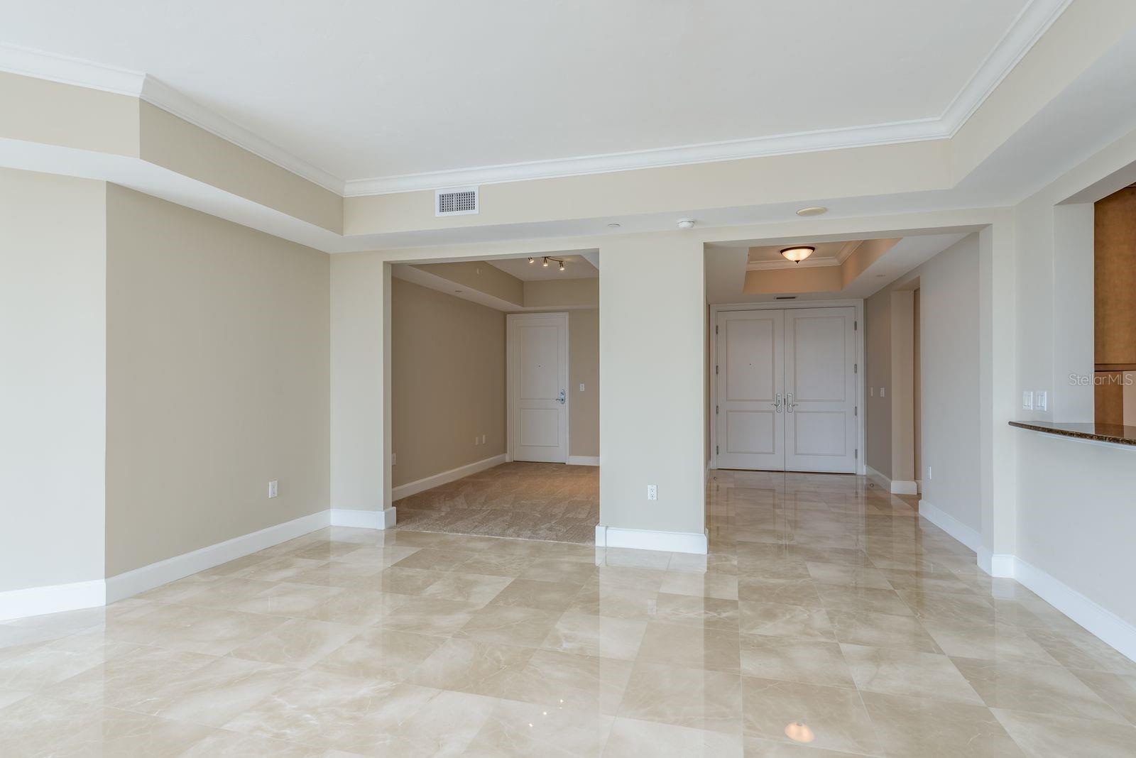 Image 10 of 71 For 300 Beach Drive Ne 2601