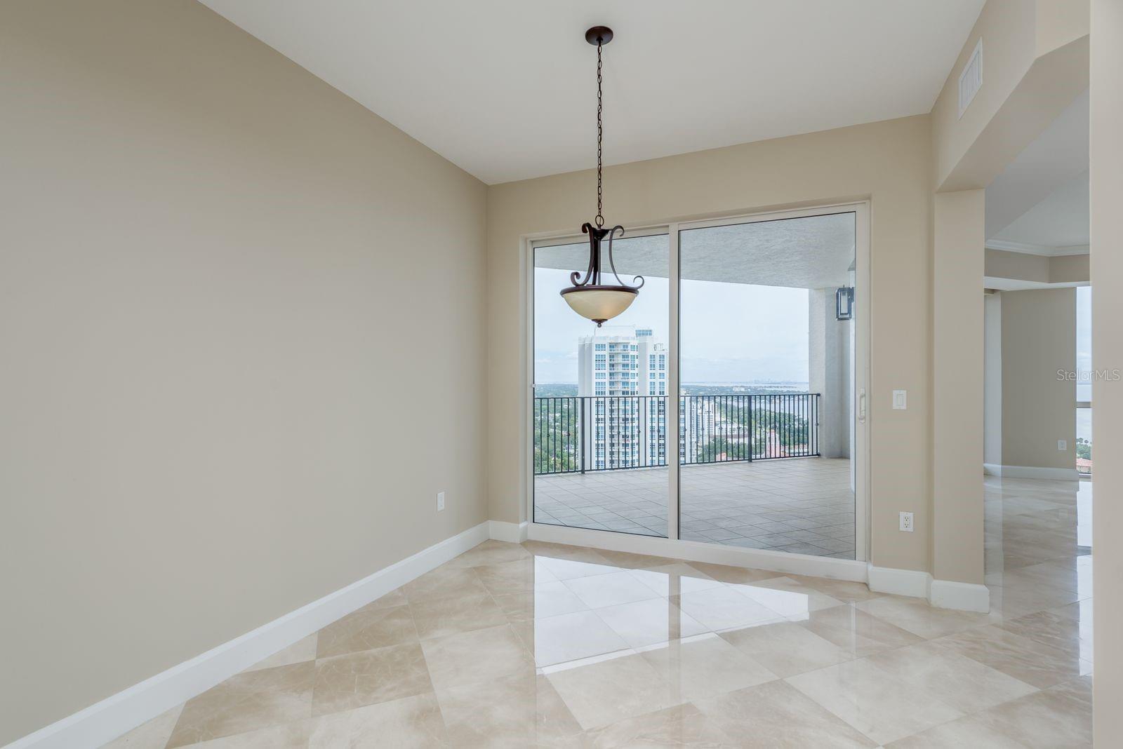 Image 15 of 71 For 300 Beach Drive Ne 2601