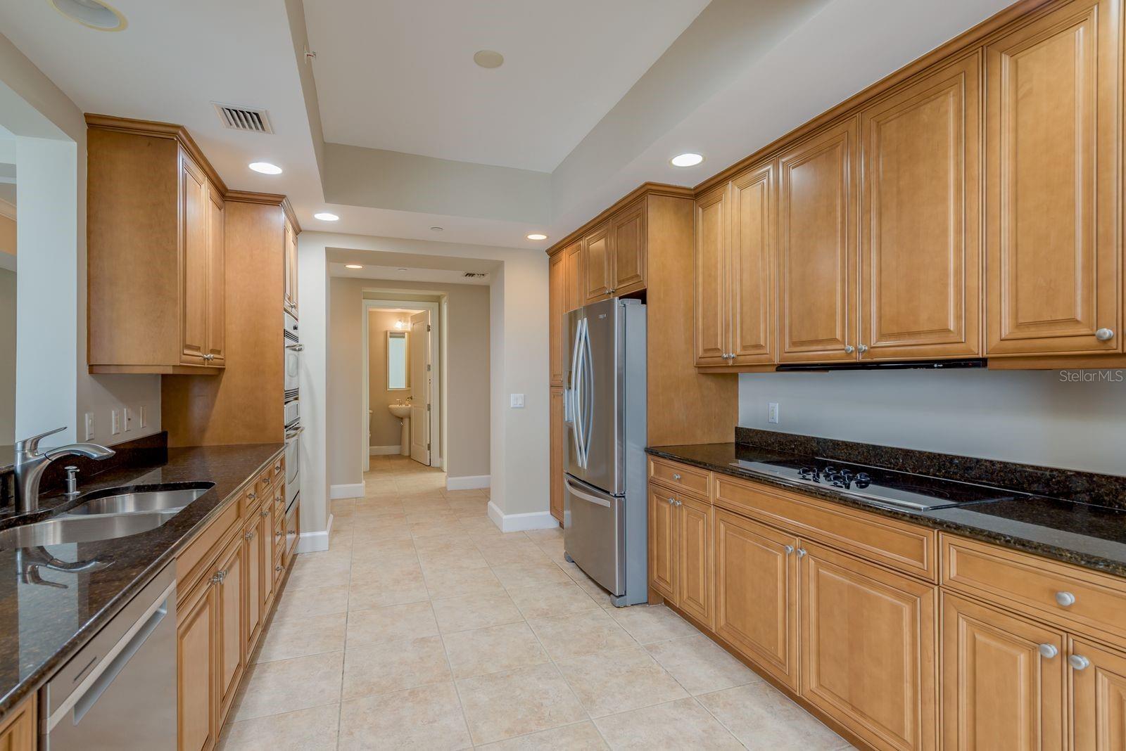 Image 16 of 71 For 300 Beach Drive Ne 2601