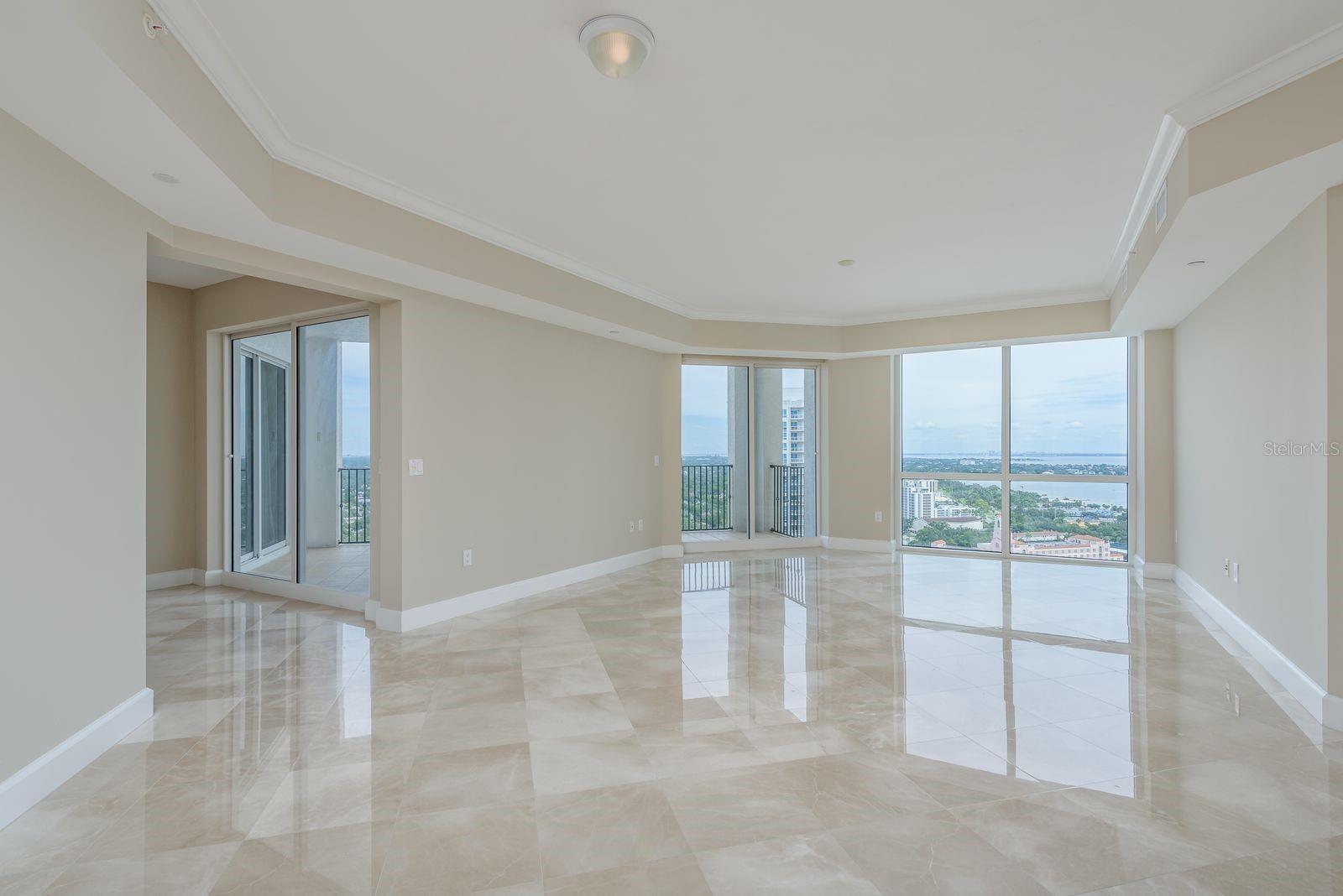 Image 5 of 71 For 300 Beach Drive Ne 2601