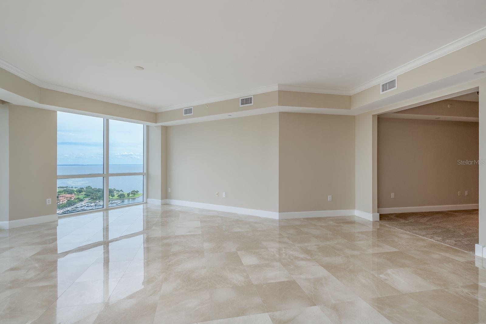 Image 6 of 71 For 300 Beach Drive Ne 2601