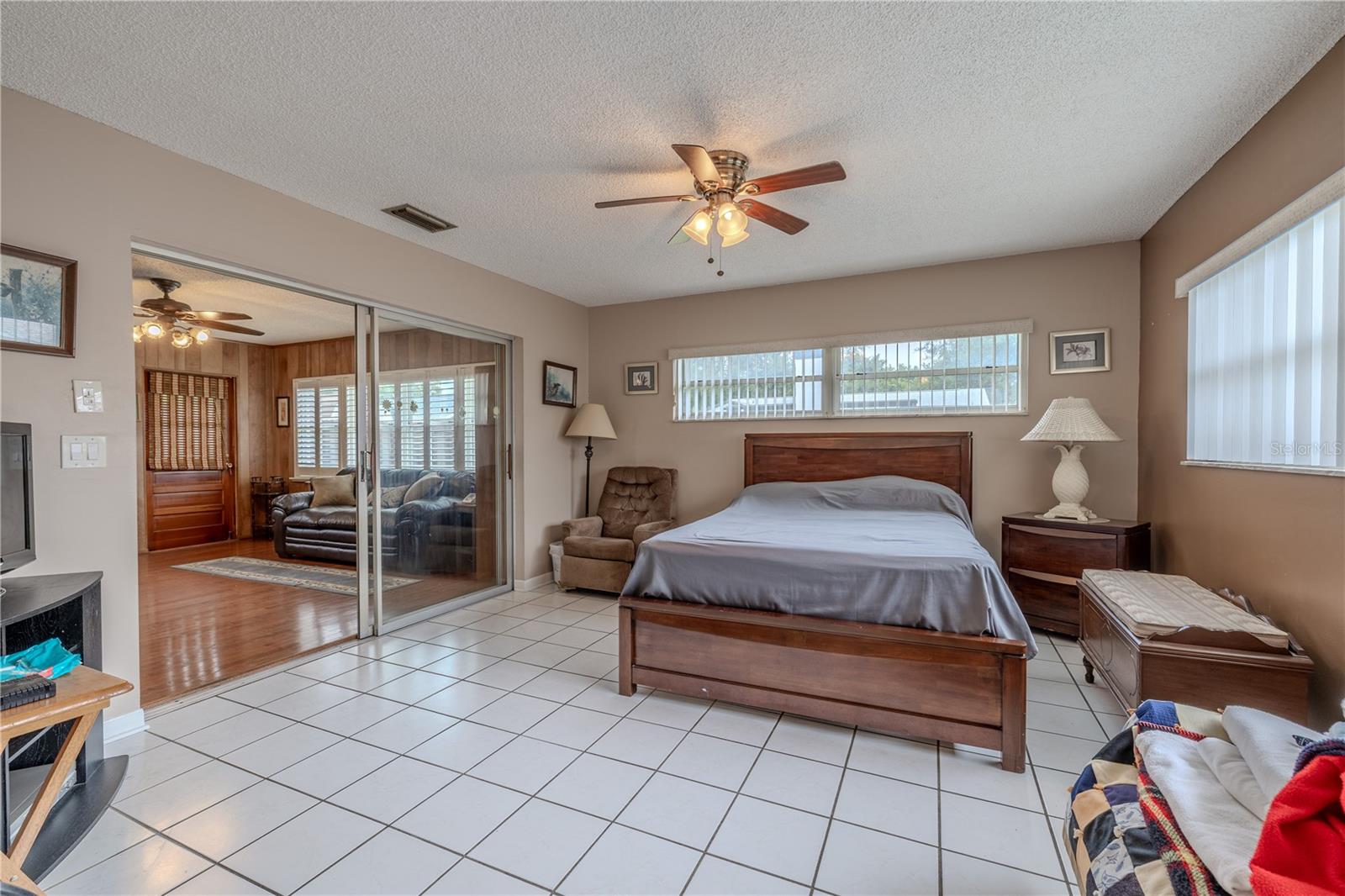 Image 16 of 32 For 404 Ocean Court