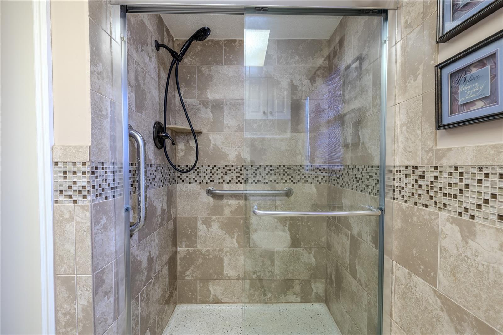 Image 21 of 32 For 404 Ocean Court
