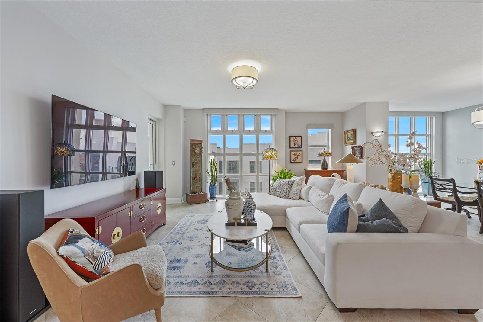 Image 11 of 53 For 1227 Madison Street 805n