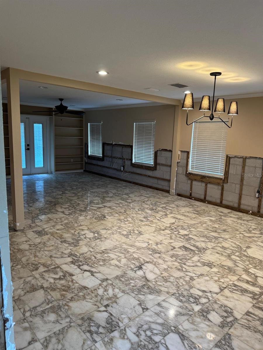 Image 14 of 31 For 205 Occident Street