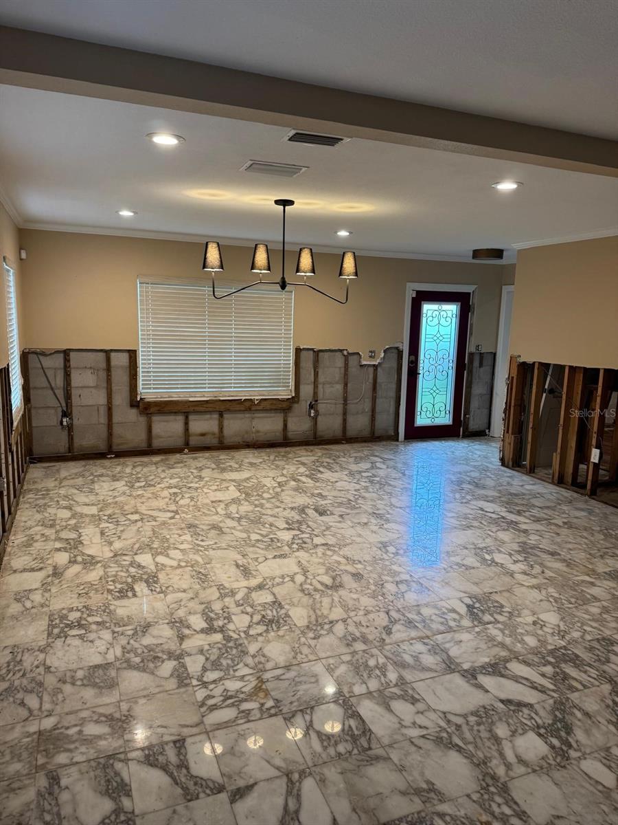 Image 15 of 31 For 205 Occident Street