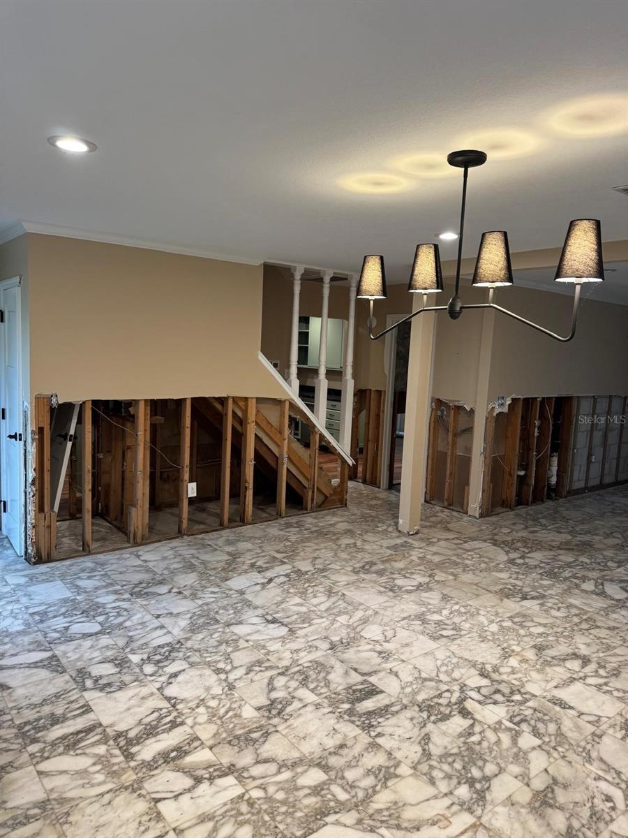 Image 20 of 31 For 205 Occident Street