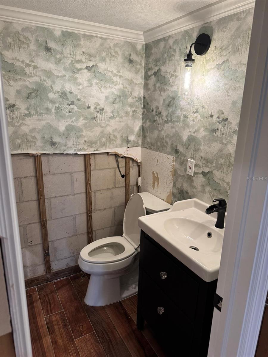 Image 23 of 31 For 205 Occident Street