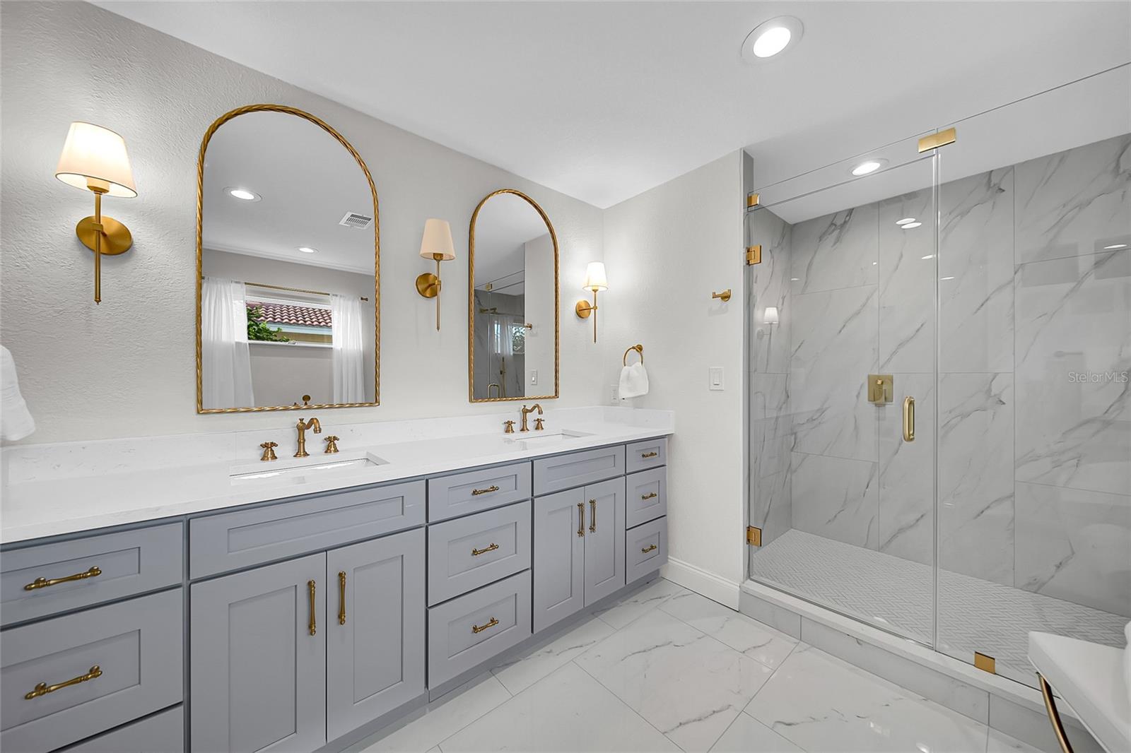 Image 3 of 29 For 2025 Michigan Avenue Ne