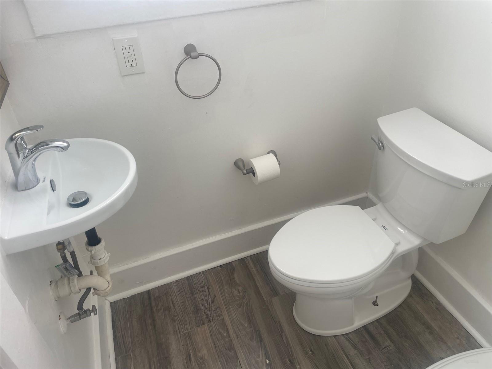 Image 5 of 6 For 819 6th Street N 3