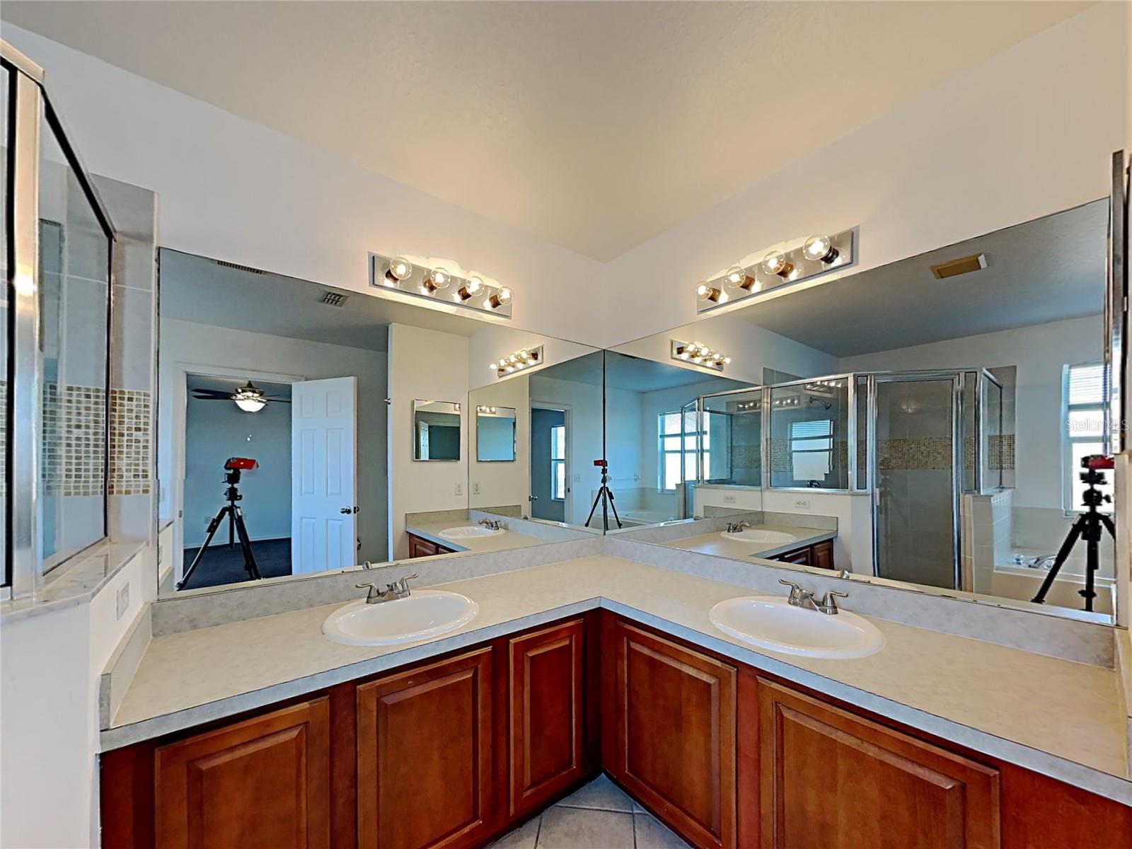 Image 19 of 26 For 47 Altera Court
