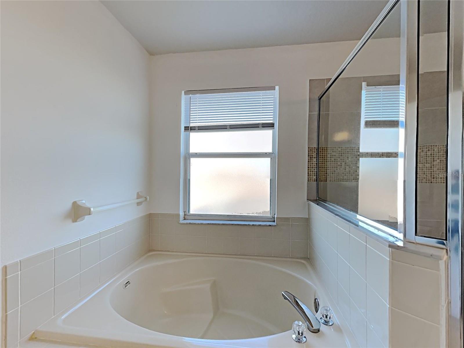 Image 21 of 26 For 47 Altera Court