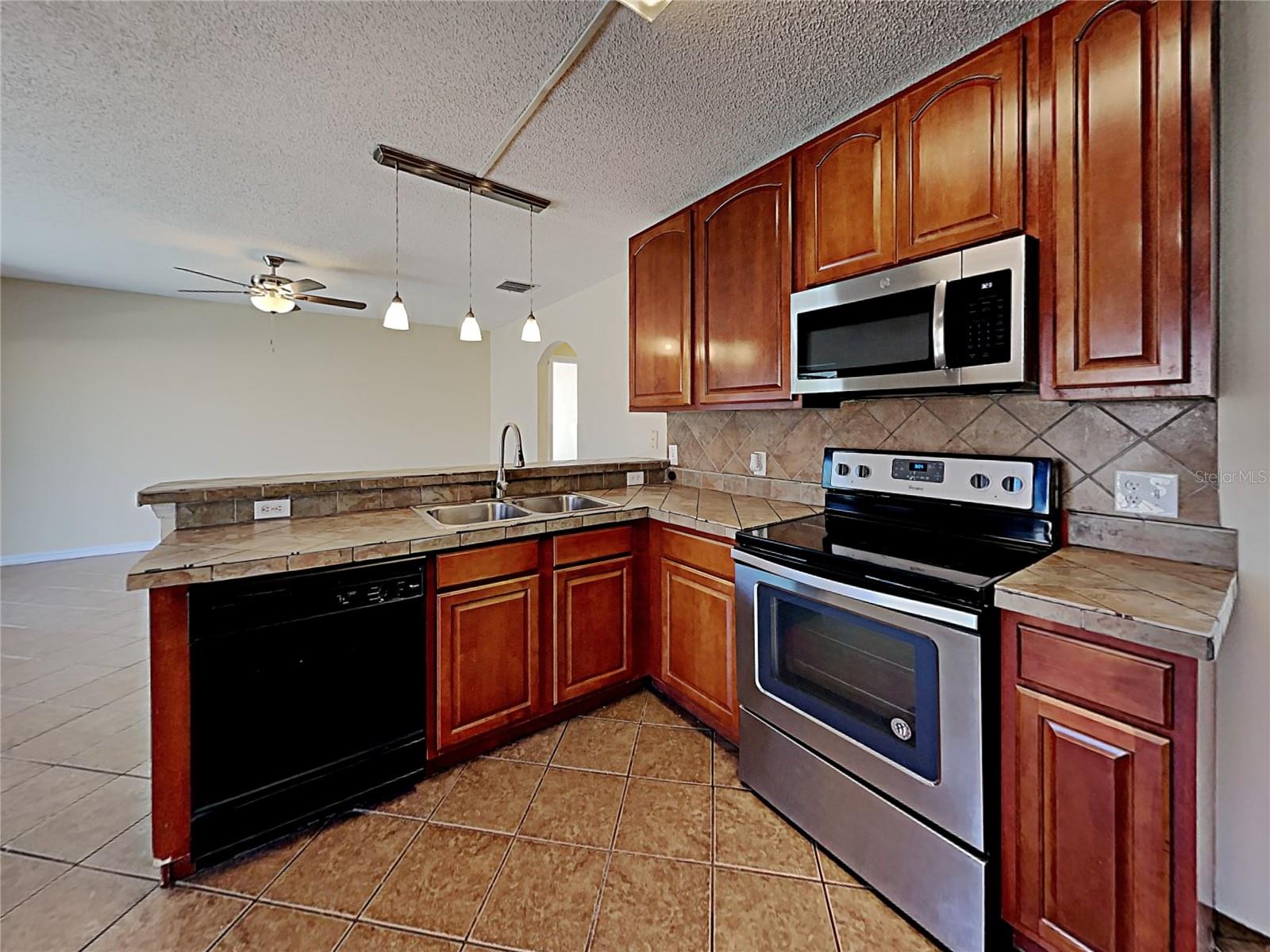 Image 5 of 26 For 47 Altera Court