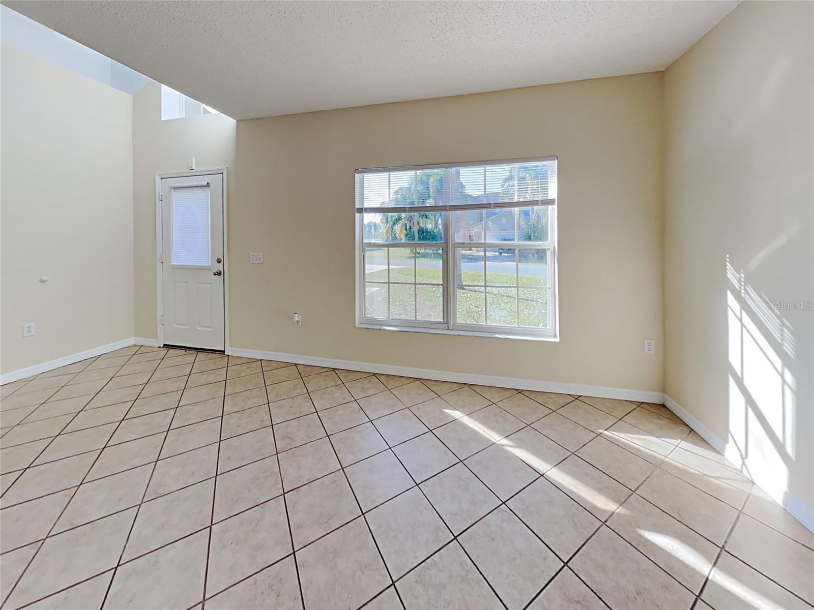 Image 9 of 26 For 47 Altera Court