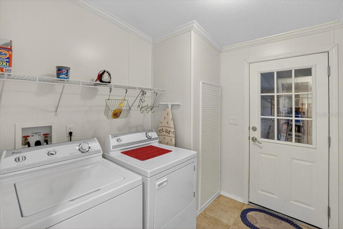 Image 23 of 54 For 4703 Coral Street