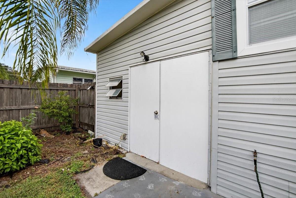 Image 40 of 54 For 4703 Coral Street