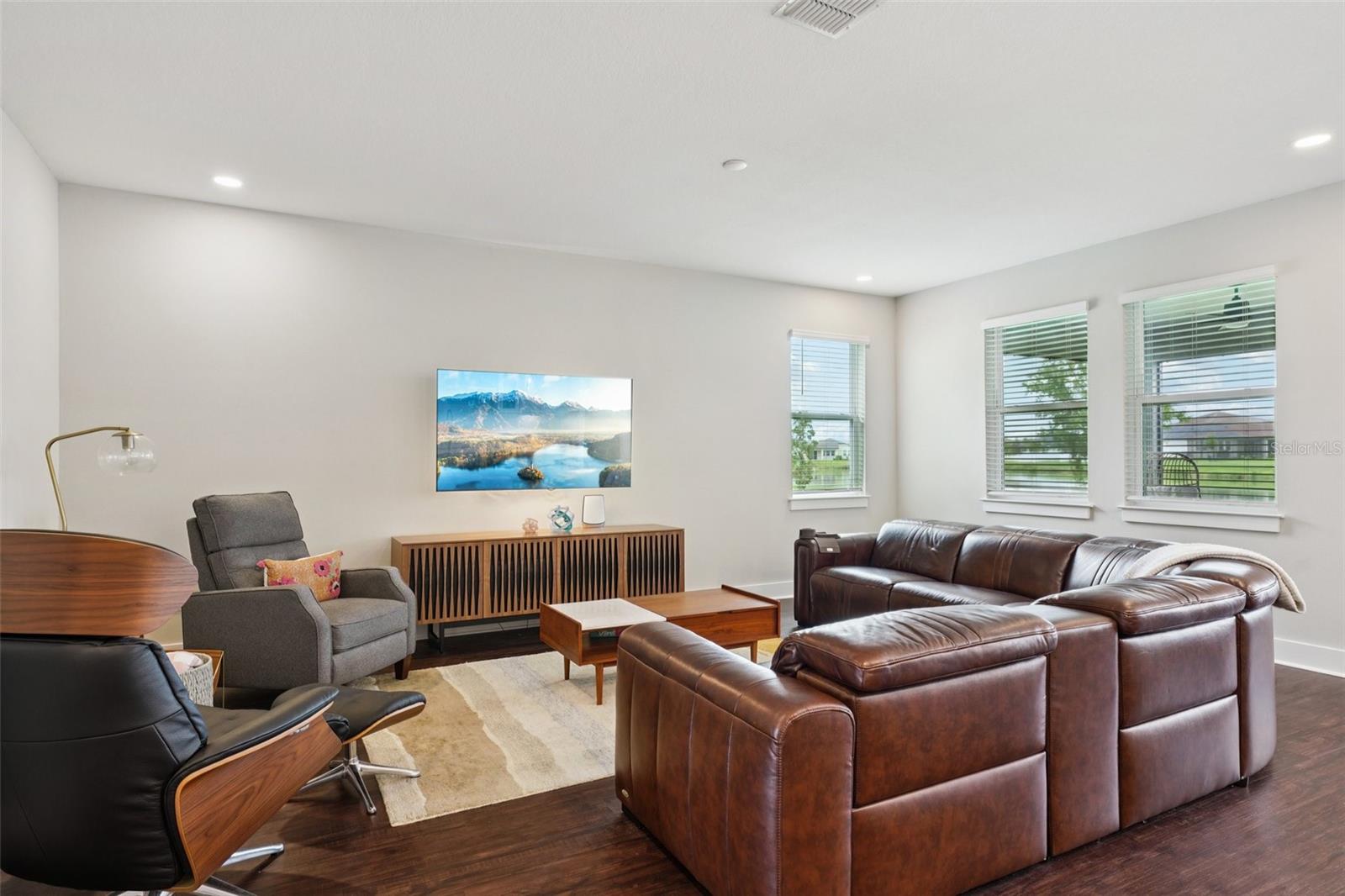 Image 4 of 41 For 7096 Heron Walk Lane