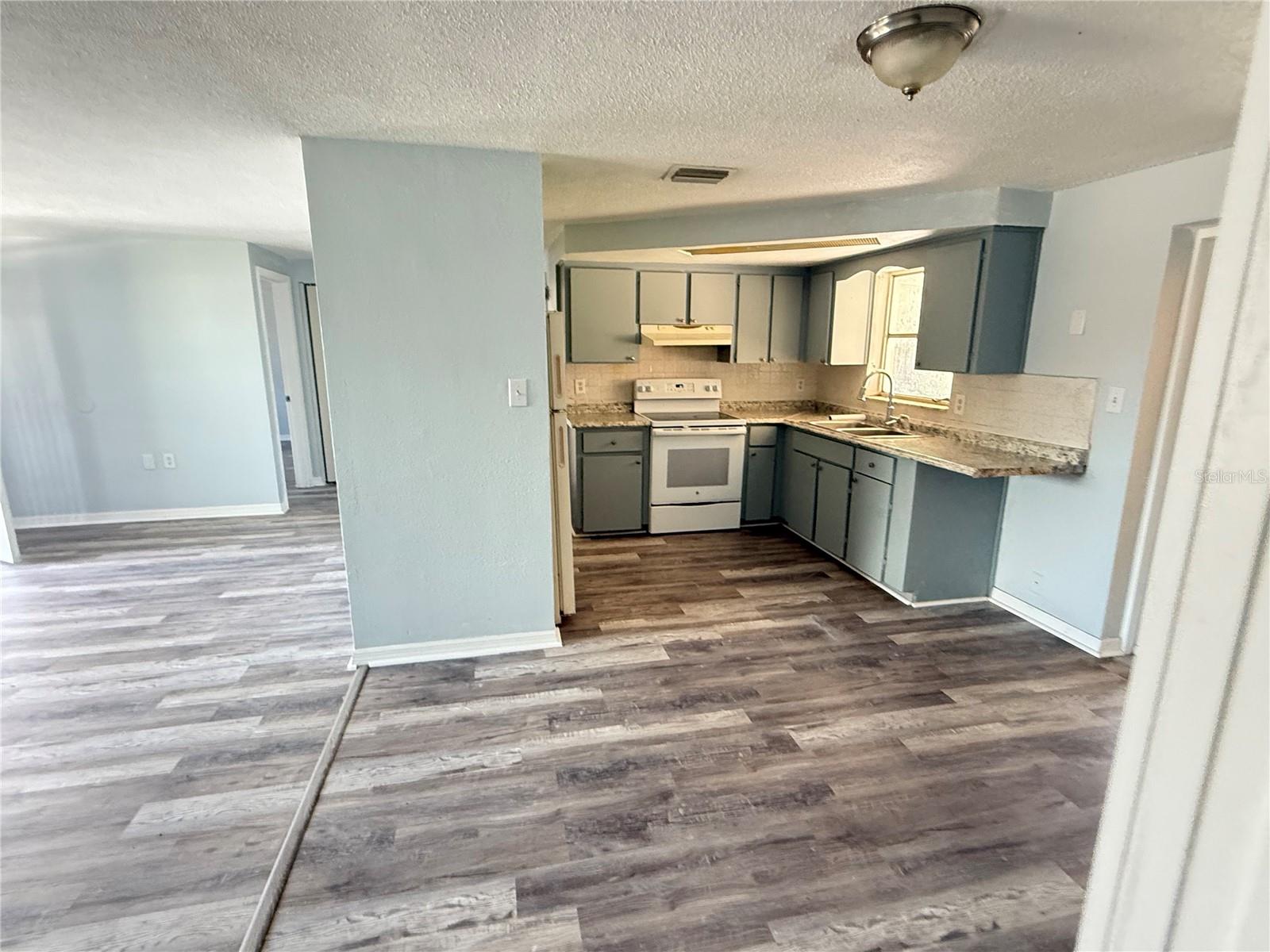 Image 5 of 33 For 7236 San Carlos Drive