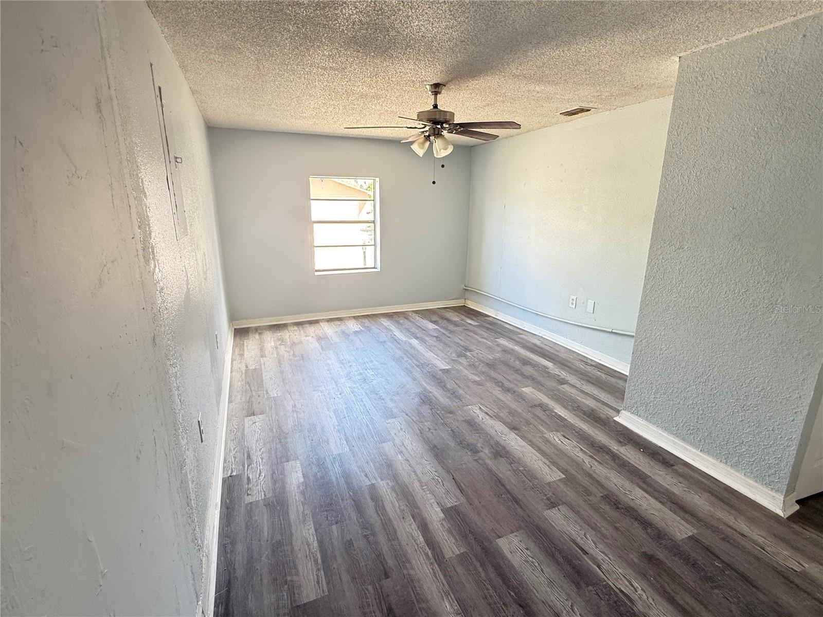 Image 9 of 33 For 7236 San Carlos Drive