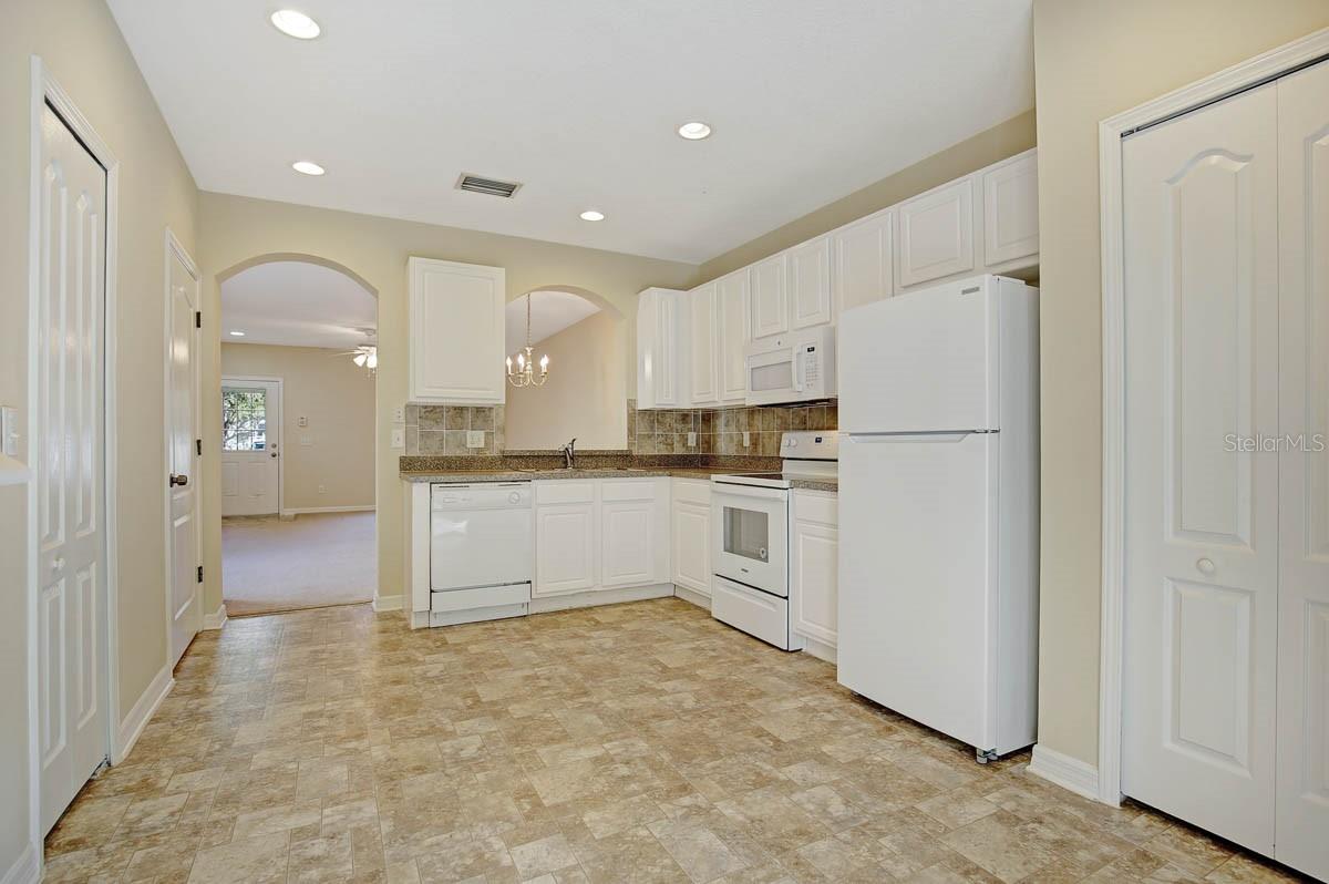 Image 5 of 22 For 15909 Fishhawk View Drive
