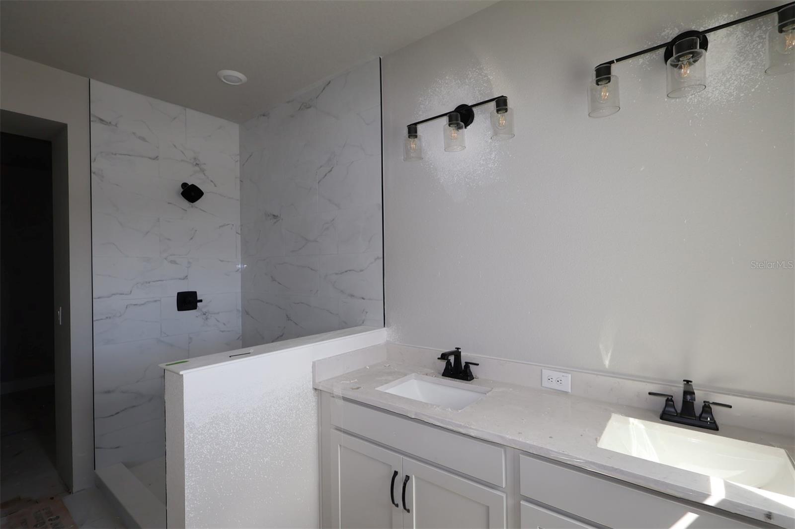 Image 12 of 18 For 11746 Full Moon Loop