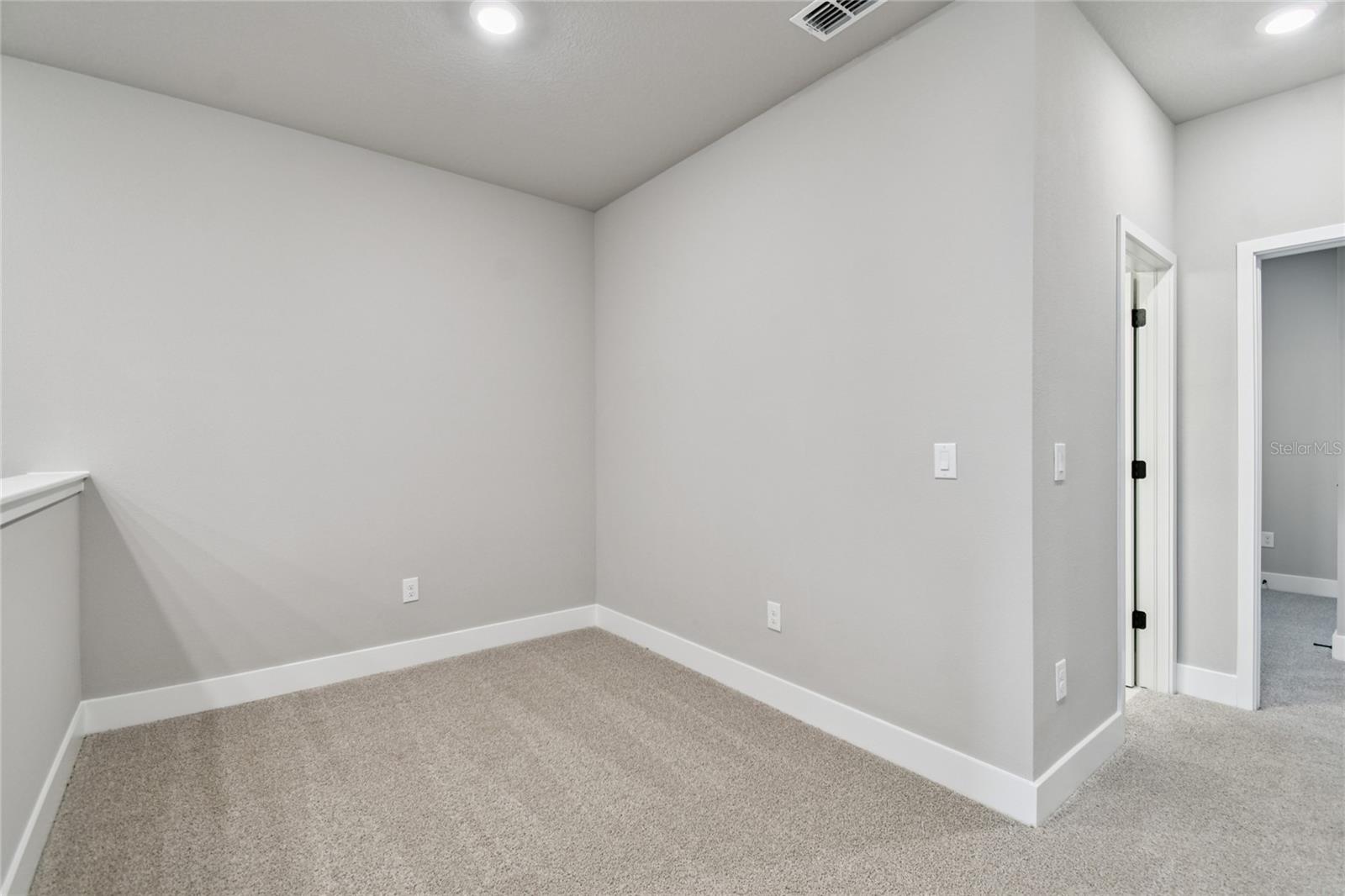 Image 33 of 46 For 11746 Full Moon Loop