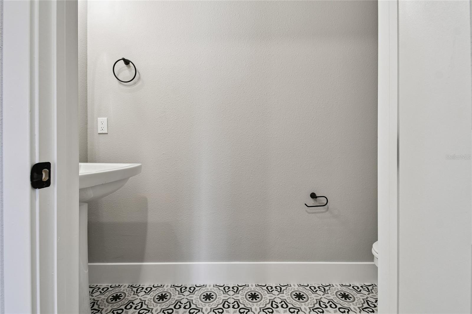 Image 35 of 46 For 11746 Full Moon Loop