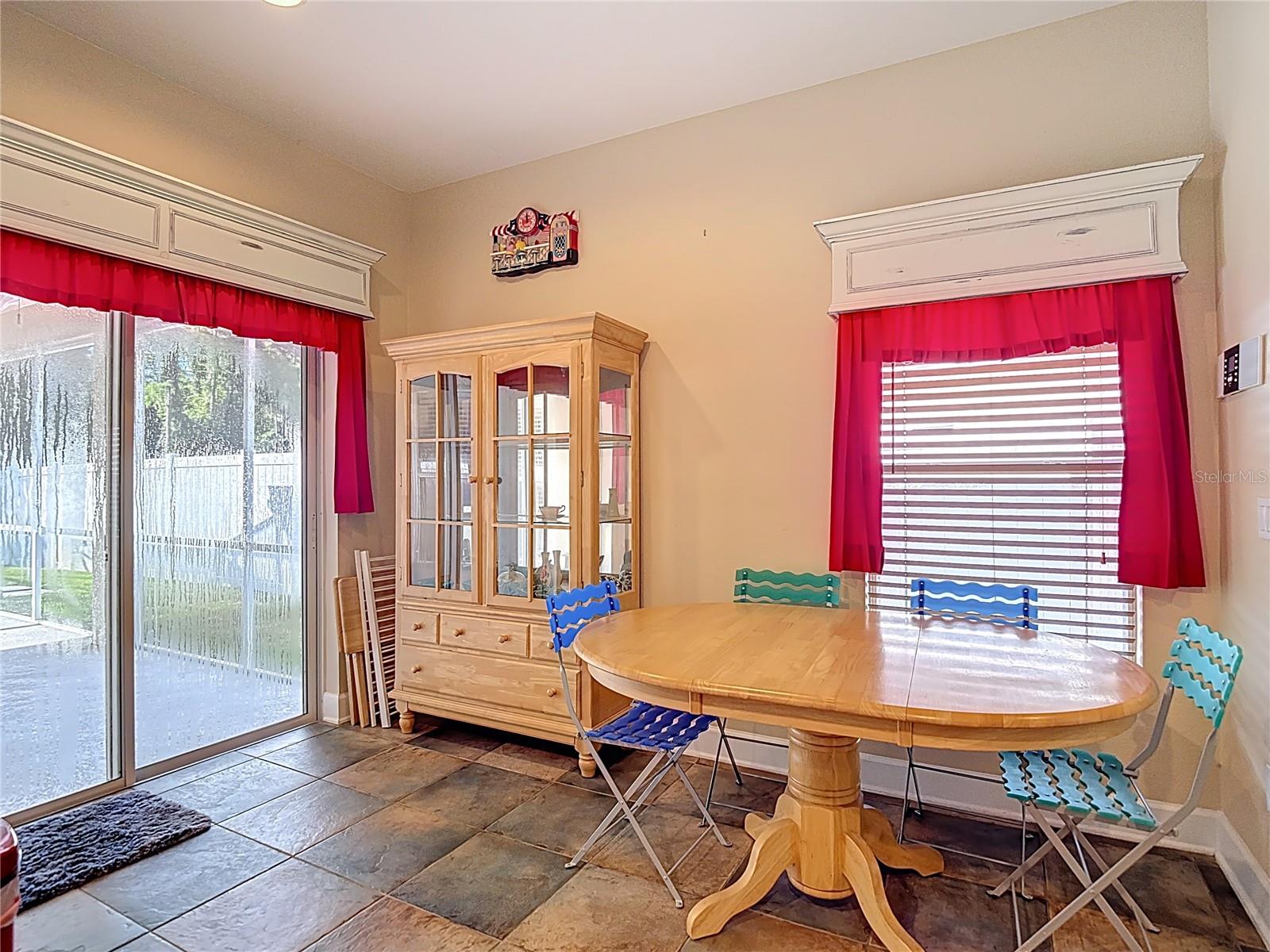 Listing photo id 8 for 12152 Southbridge Terrace