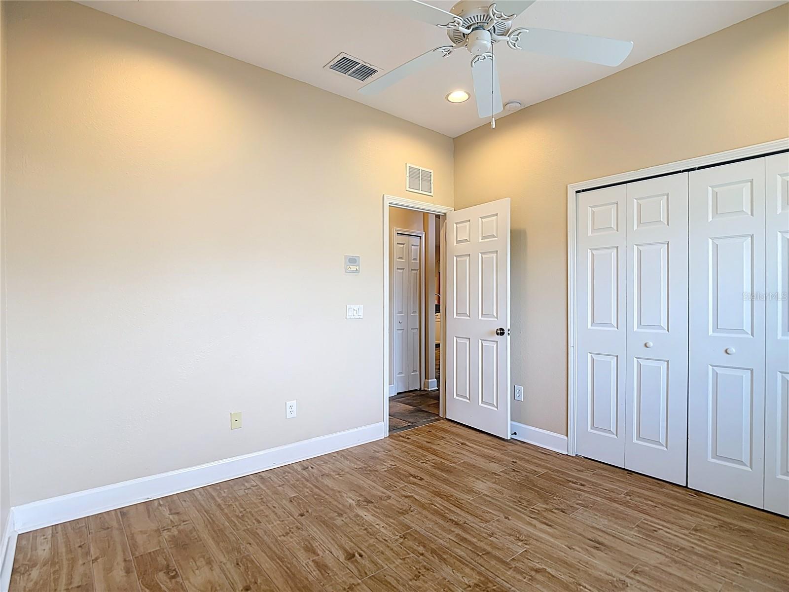 Listing photo id 23 for 12152 Southbridge Terrace