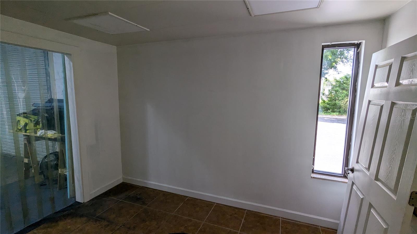 Image 4 of 8 For 11920 31st Court N