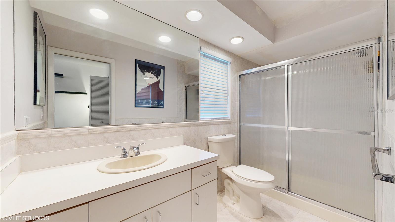 Image 21 of 37 For 2670 Red Oak Court