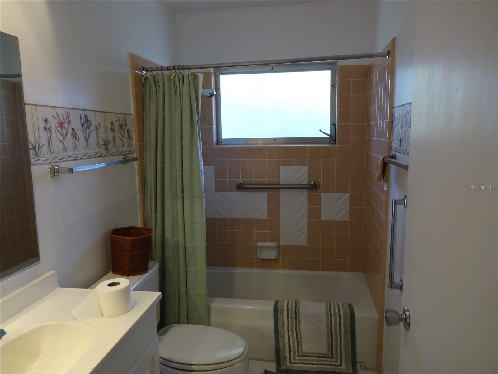 Image 15 of 22 For 1408 Nashua Circle