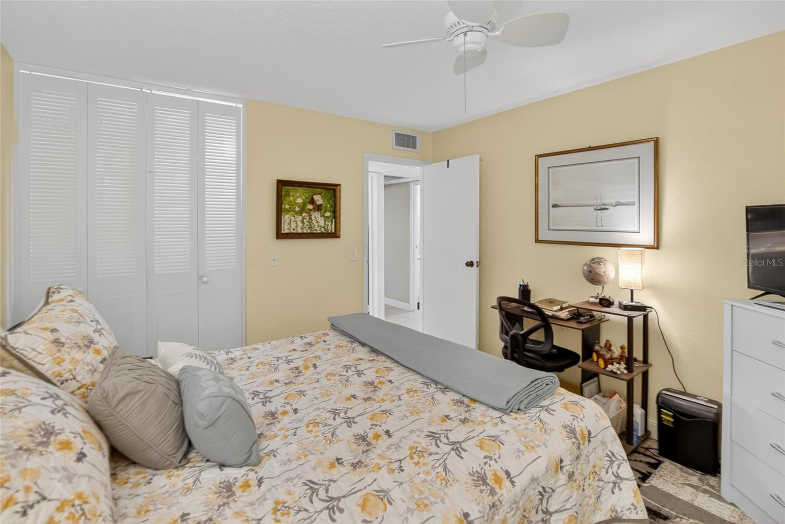 Image 17 of 59 For 202 Bedford Street 69