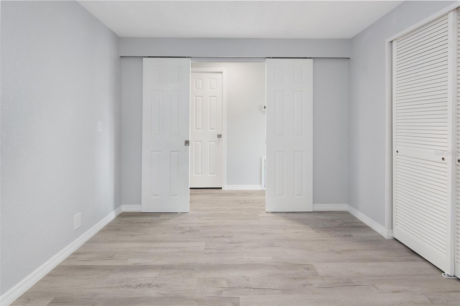 Image 11 of 26 For 460 Mount Oak Avenue Ne 745