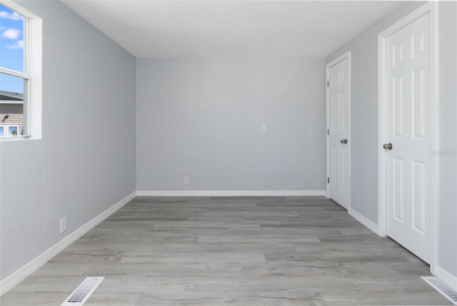 Image 12 of 26 For 460 Mount Oak Avenue Ne 745